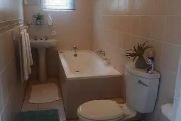 Aamiaismajoitus (B&B) Bougainvillea Bnb