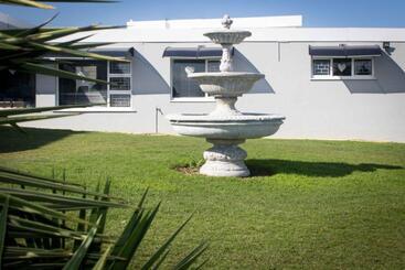 펜션 The Vintage Crane Guest House