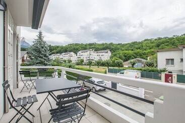 ペンション La Porte Des Alpes Chambres D Hôtes