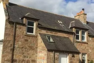 تختخواب و صبحانه Bowtop Wagon At Lettoch Farm