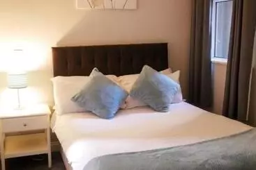 Pension Eurostar Budget Rooms   Next To Kings Cross & Eurostar Train Station