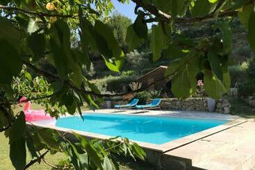 بنسيون Maisonnette Et Piscine