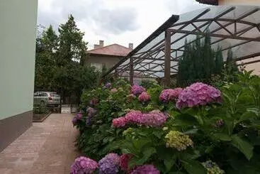 Pensió Simada Green Guest House