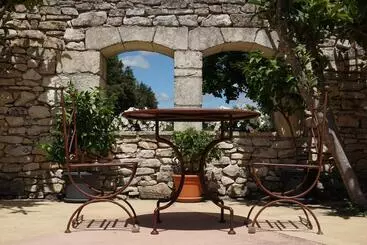 ベッドアンドブレックファースト Les Néfliers Chambre D Hôtes