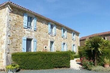 住宿加早餐 Au Clair Du Soleil