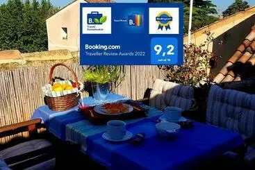 Huoneistohotelli Gîte Urbain Les Jardins De La Meyne