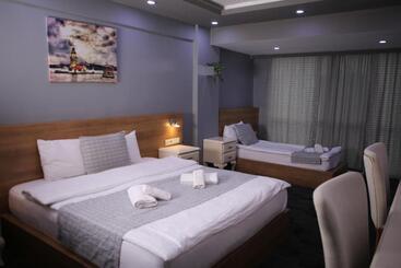 تختخواب و صبحانه Lily Airport Otel