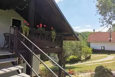Pensionat Apartma Med Vinogradi