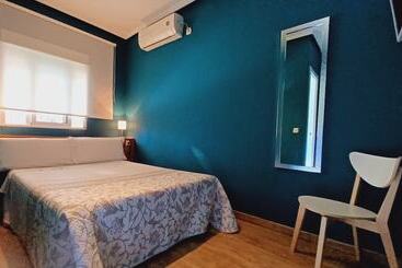 مسافرخانه C&h Aravaca Garden