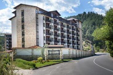 St. Spas Hotel & Balneo Complex