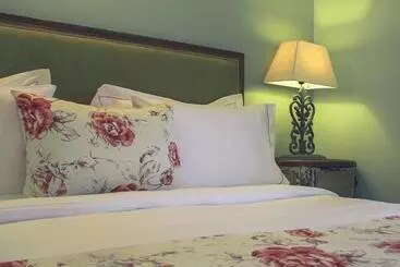 هتل Liotrivi Historical Mansion & Boutique