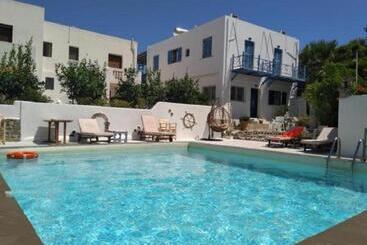 בית מלון כפרי Meltemi