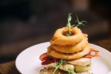 The Valley Hotel & Carriage Gardens