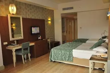 Port Side Resort   All Inclusive