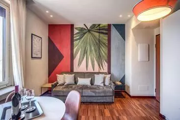 هتل آپارتمان Milhouse Suites Duomo