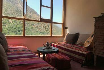 Bed and Breakfast Amlougui House