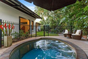 Pension The Tropical Sanctuary