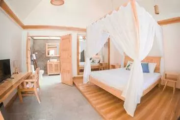 استراحتگاه Bermuda Triangle Bungalows