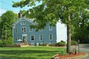 Tin Brook Bed & Breakfast