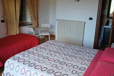 تختخواب و صبحانه Dolcedorme Del Pollino