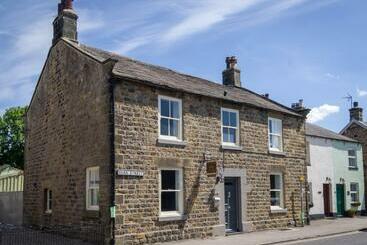 مبيت وإفطار Garden House