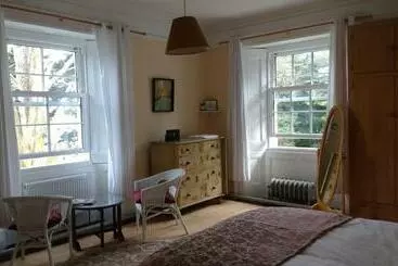 Aamiaismajoitus (B&B) Reenglas House