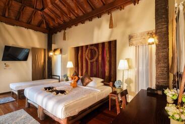 هتل Nangyuan Island Dive Resort