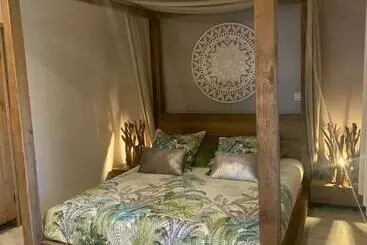 ベッドアンドブレックファースト Le Paon Bleu Annecy Poisy