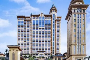 Отель Chateau Star River Guangzhou Chateau Star River Guangzhou Trade Fair Shuttle Bus