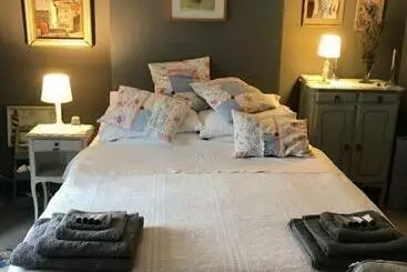 Aamiaismajoitus (B&B) Stylish Room Near Seafront