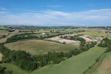 ベッドアンドブレックファースト Bastide De Luzert