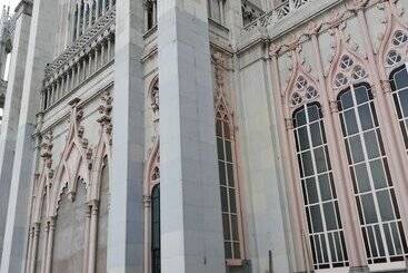 بنسيون Habitaciones Amuebladas. Poliforum/centro