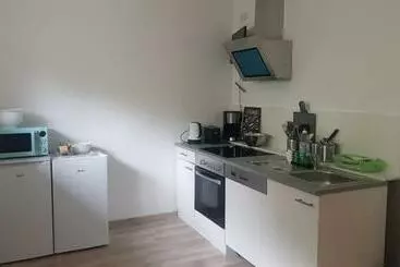 Retkeilymaja Niederdreisbacher Hütte   Moderne Doppelzimmer   Einzelbetten