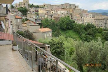 مبيت وإفطار Al Palazzo