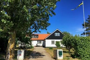 Glemminge Bed And Breakfast