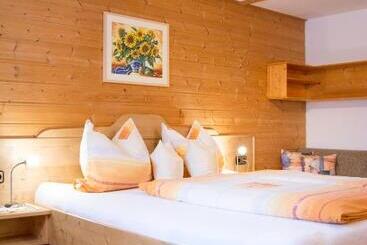 Отель Bauernhof Bethuber