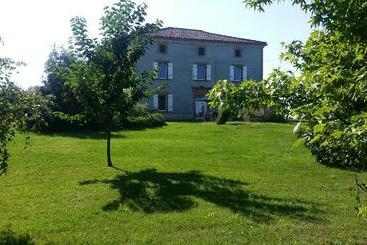 مبيت وإفطار Maillas D En Haut