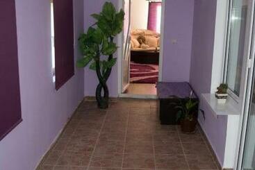 بنسيون Casa Ana