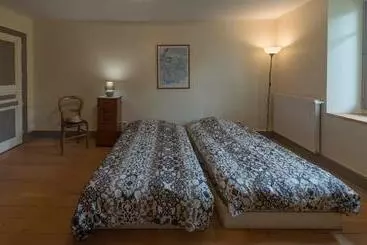 Nocleg ze śniadaniem Chambres D Hôtes Des Deux Lacs