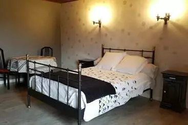 Aamiaismajoitus (B&B) La Grange Des Roches Roses