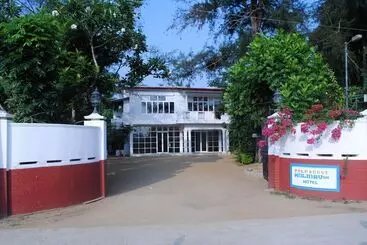 Hotel Palm Grove Holiday Inn