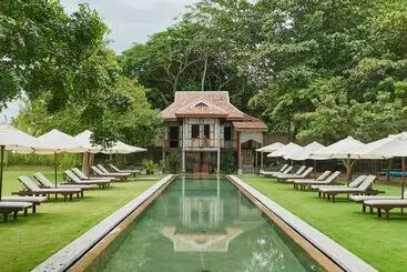 Hotel Temple Tree Resort