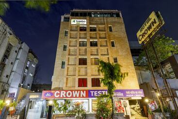 בית מלון כפרי Crown