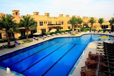 Resort Al Hamra Village