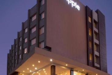 Hotel Mapple Adhwryou Pune