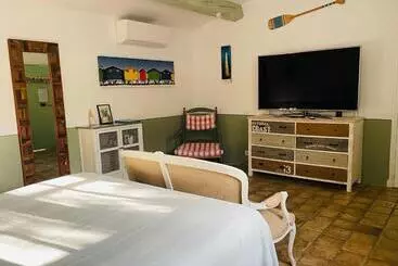 Bed & Breakfast Mas Lou Piastoun