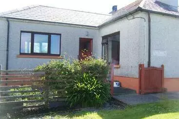 Aamiaismajoitus (B&B) Riverside Cottage