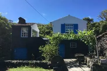 هتل Adega Guest House