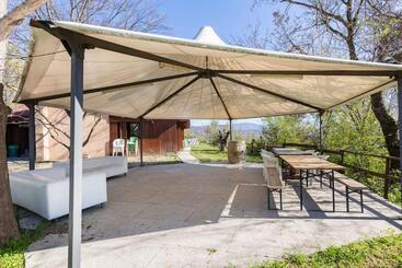 ホテル Oasi Di Mastarone   Il Vino E Le Rose