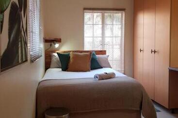 Pensão Kington Guest Suite